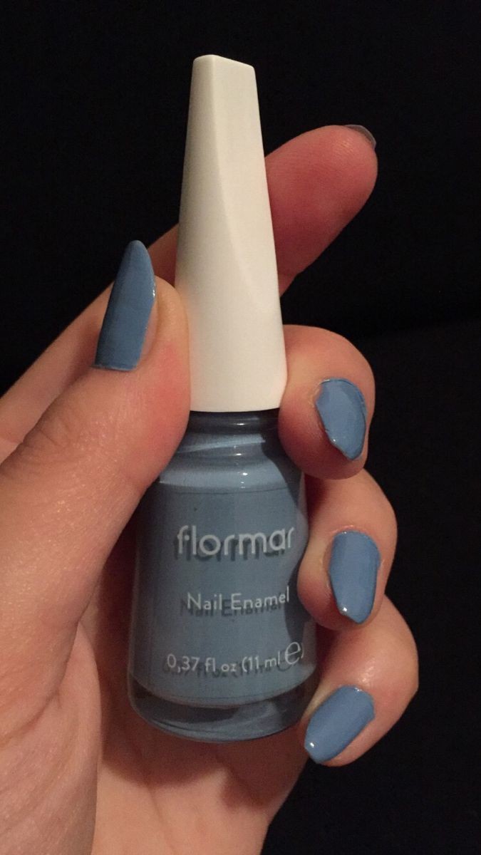 اللون المفضل لرُميساء يولاد💙