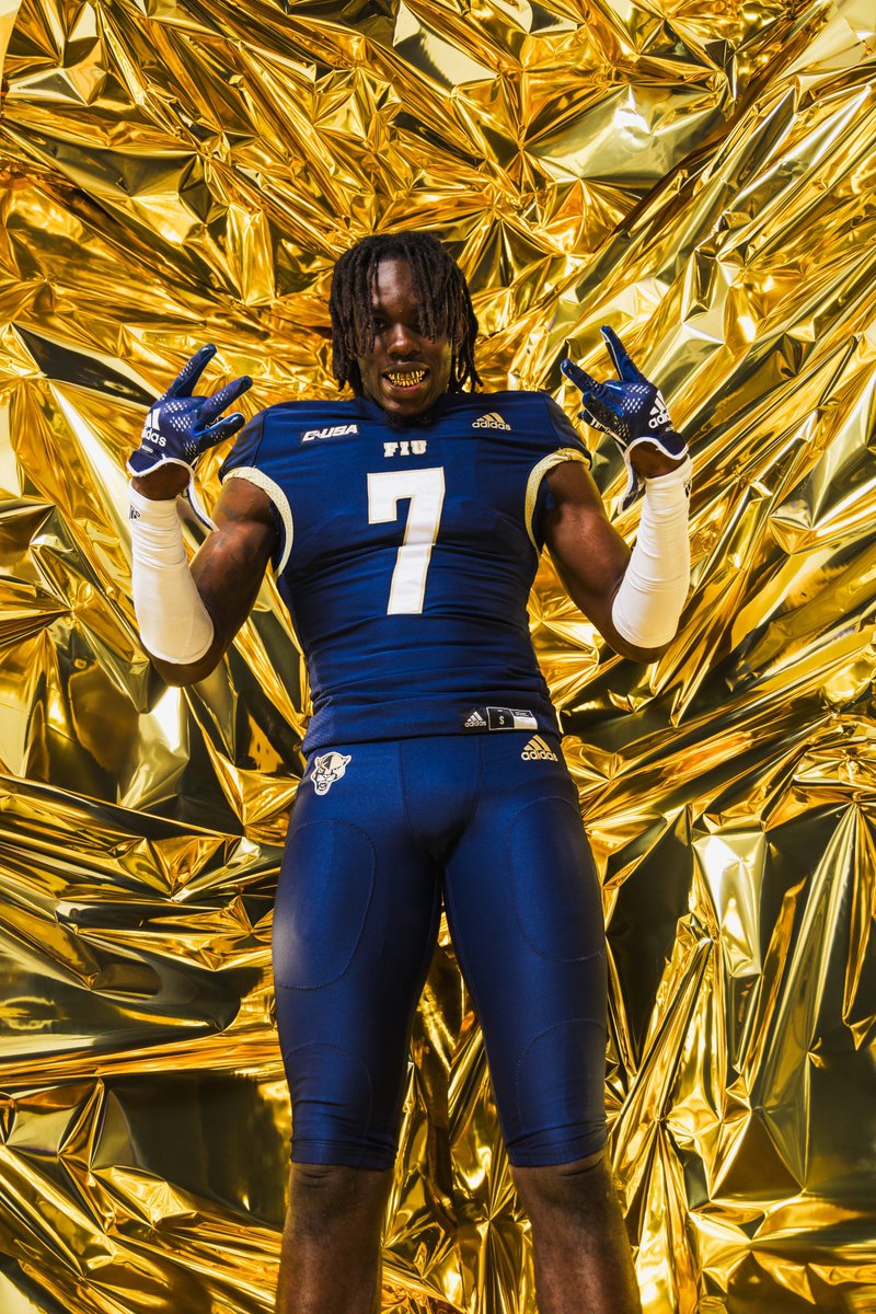 Happy Birthday @jpotts_7! 🔥 Have a great day!🎉🥳 #PawsUp🐾