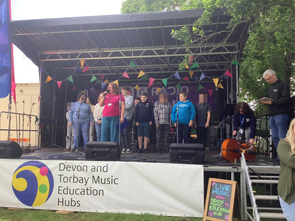 16 of our students headed up to the Devon County Show to perform. For many students this was their first time singing to an audience. Nerves were running high however, they faced their fears and performed with confidence. We are very proud of them!