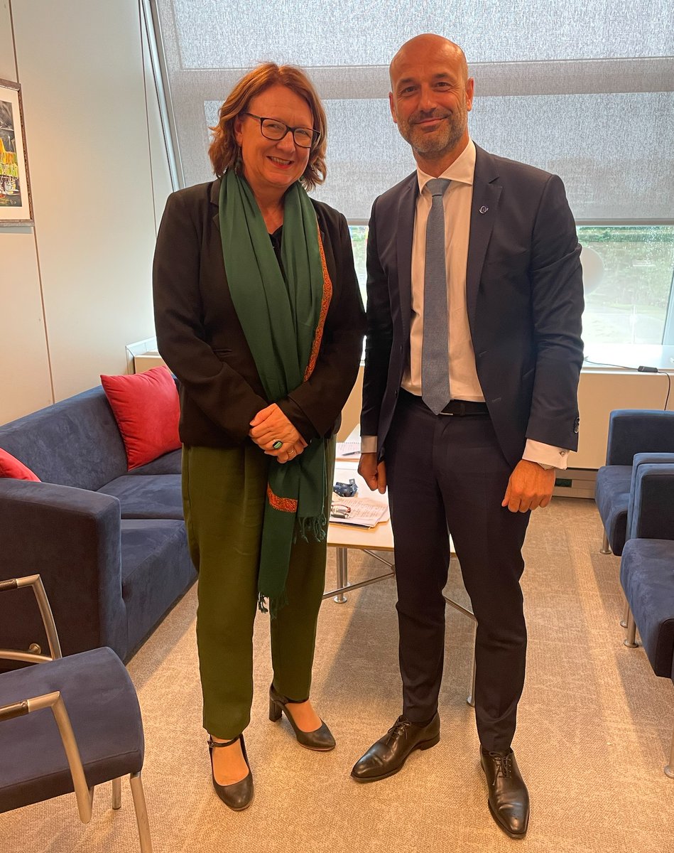 Vice-Governor Bocek had a bilateral discussion with @BjorgSandkjaer, 🇳🇴 State Secretary, in Strasbourg today, on the margins of the 133th Committee of the Ministers meeting @coe. Norway is one of #CEB biggest donors, with a €16 million contribution to various trust funds.