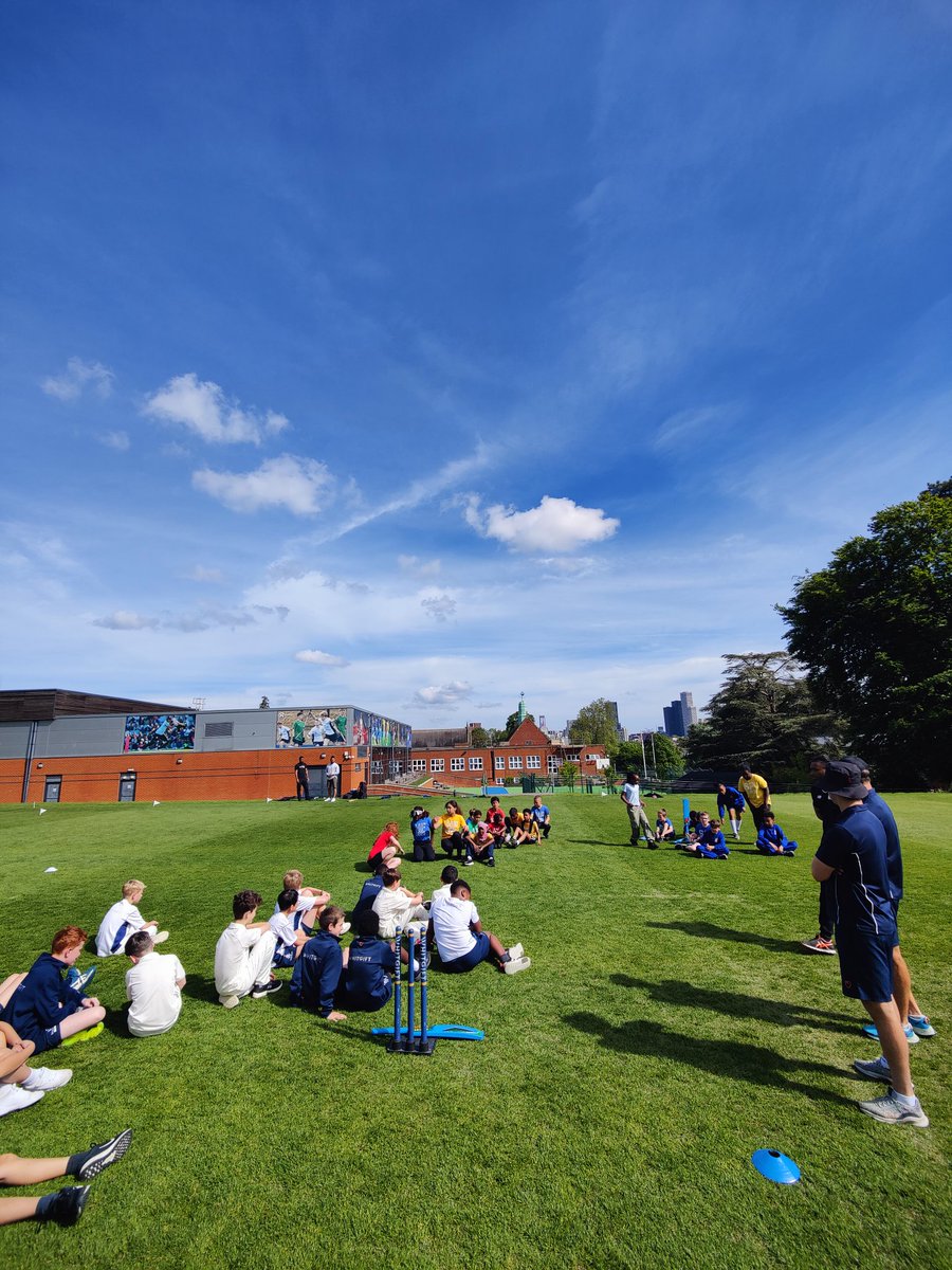 It was great to host the @AceProgramme & @WhitgiftSchool1 Primary School #Cricket #Festival Our @WhitgiftSport U11 D's joined @HeaversfarmSE25 & @SelsdonPrimary in the softball pairs matches. Cricket 🏏 , sunshine 🌞 and cookies 🍪 were enjoyed by all. #Croydon #Outreach