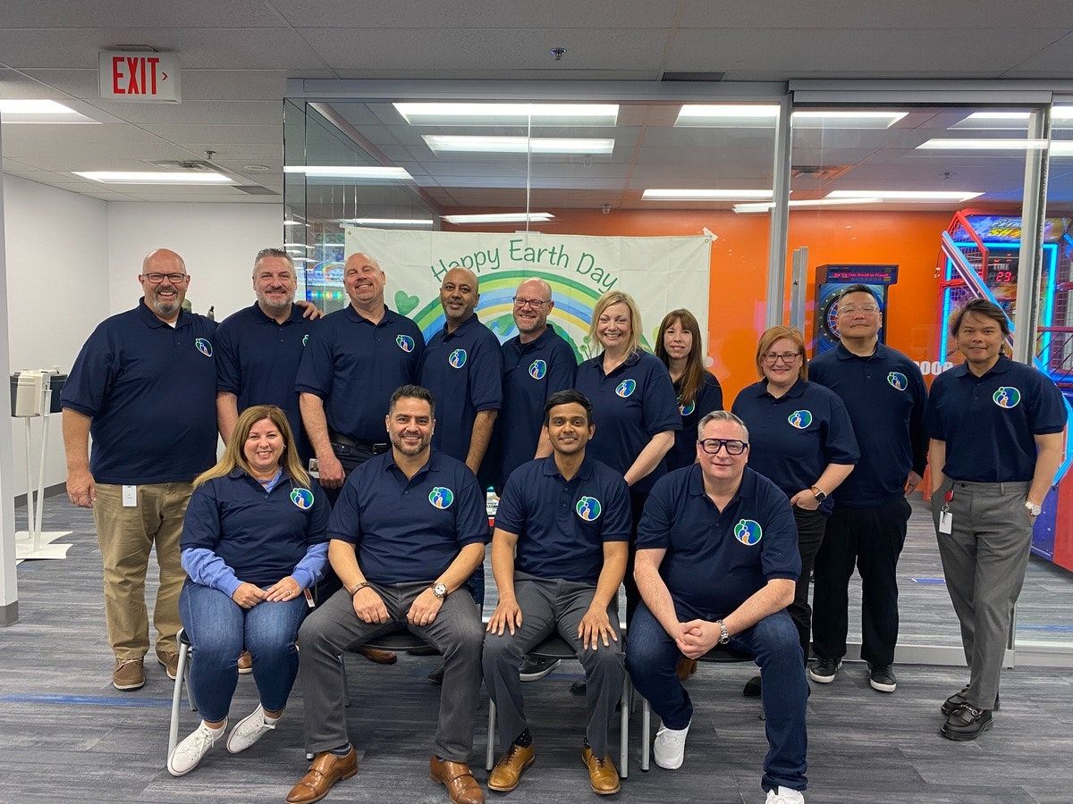 Philanthropy Friday Maple Leaf Style! 🍁 Our Ingram Micro Canada team rolled up their sleeves and cleaned up around our Advance Logistics Centres, and also held a pizza sale, raising funds to support Tomorrow's Forest #ingrammicro #IngrammicroESG 🌍