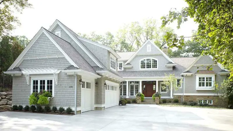 No matter what your budget or the size of the house you are dealing with, you can have that dream exterior. Here are 50 design ideas that range from contemporary to classic and feature many architecture styles. LocalInfoForYou.com/374713/great-h…