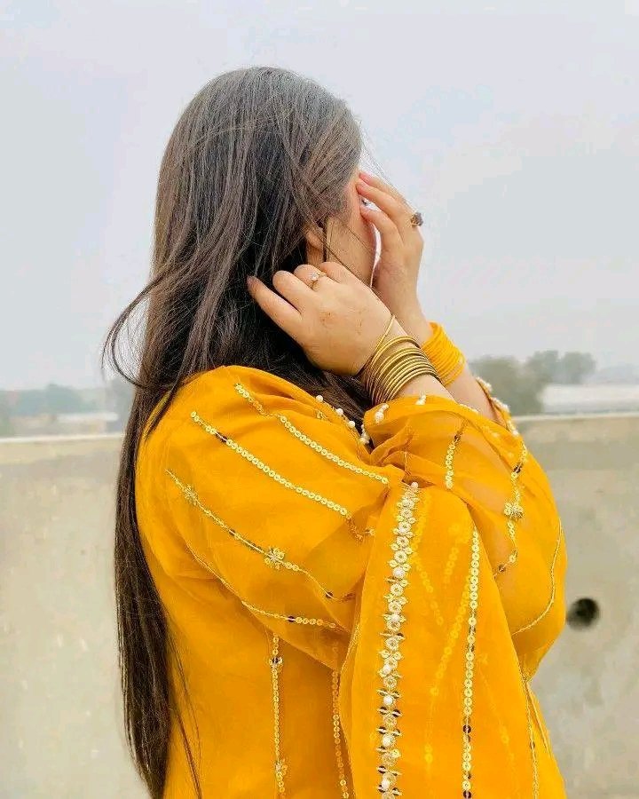 _m0on_cherrYy6's tweet photo. اے محبت تو عزیز سہی مگر رنج بہت ہے 🥀
تو میرے دن کھا گئی ، دن بھی جوانی کے 💔
#ptifollower https://t.co/CDCrnWyujR