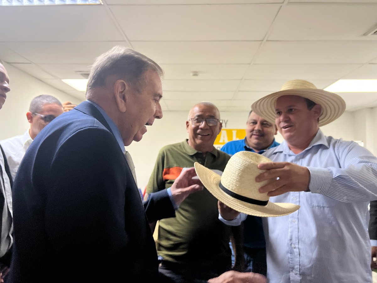 Recibimos con mucha responsabilidad el respaldo de los alcaldes trujillanos de:

Motatán, Carache, Urdaneta, Campo Elías, José Felipe Márquez Cañizales, Monte Carmelo, Sucre y Andrés Bello.

¡Con la fuerza de sus vecinos vamos en Unidad!