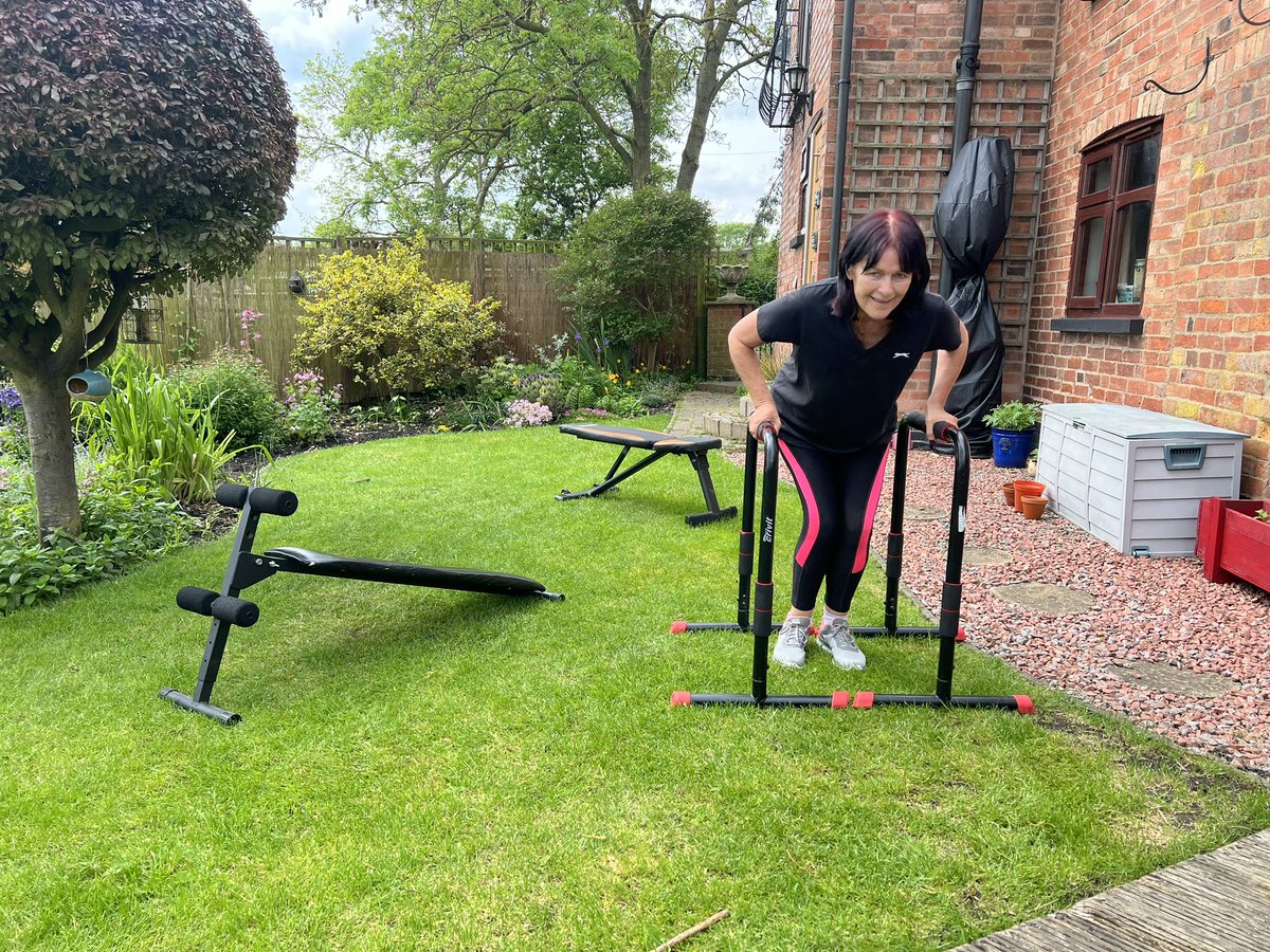 Training with Amanda in kinoulton this afternoon 💪🏋️‍♀️ #outsideworkout #communityfitness #fitnessmotivation #fitnessjourney