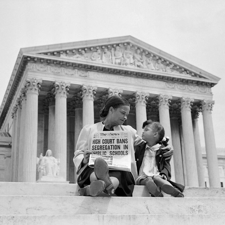 On this day in 1954, #SCOTUS made the groundbreaking decision in Brown v. Board to ban segregation in schools. This pivotal moment completely reshaped the legal and educational landscape of the U.S.- its impact on civil rights and social justice cannot be overstated. 👏🏾