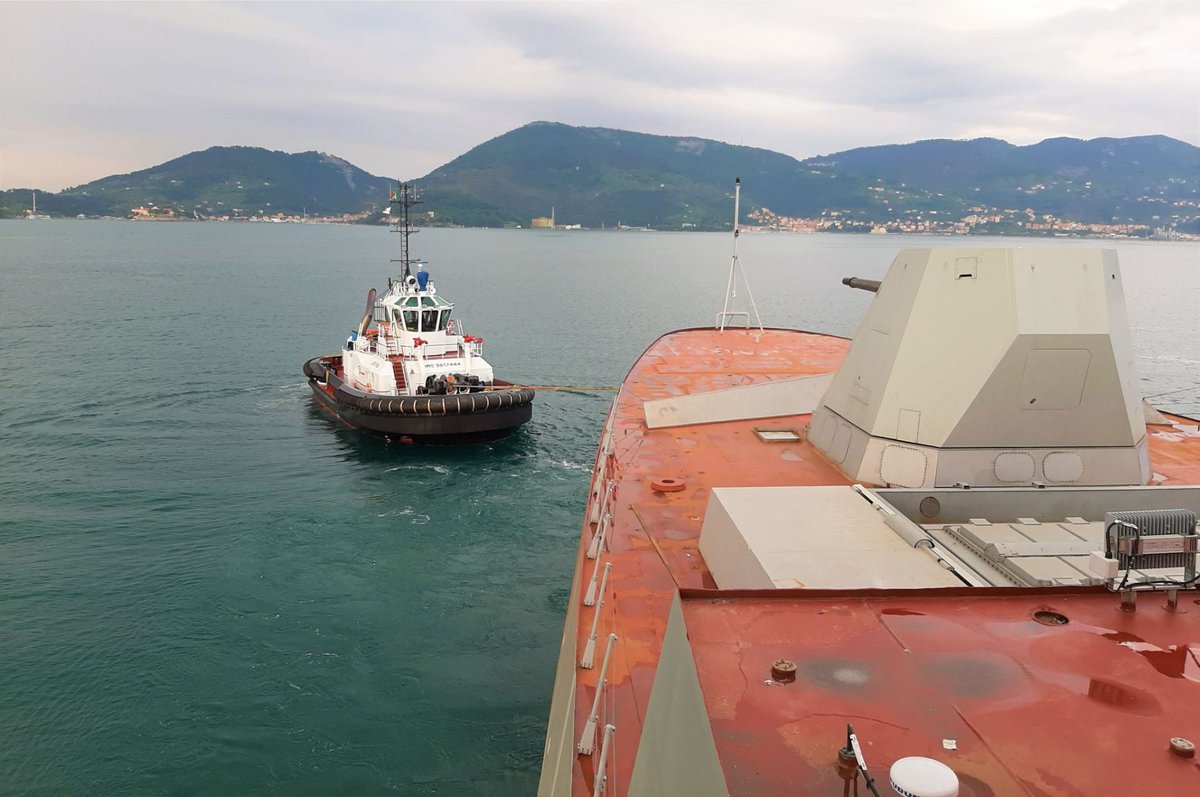 New exclusive photos of #Italian #FREMM #frigate #SpartacoSchergat armyrecognition.com/news/navy-news…