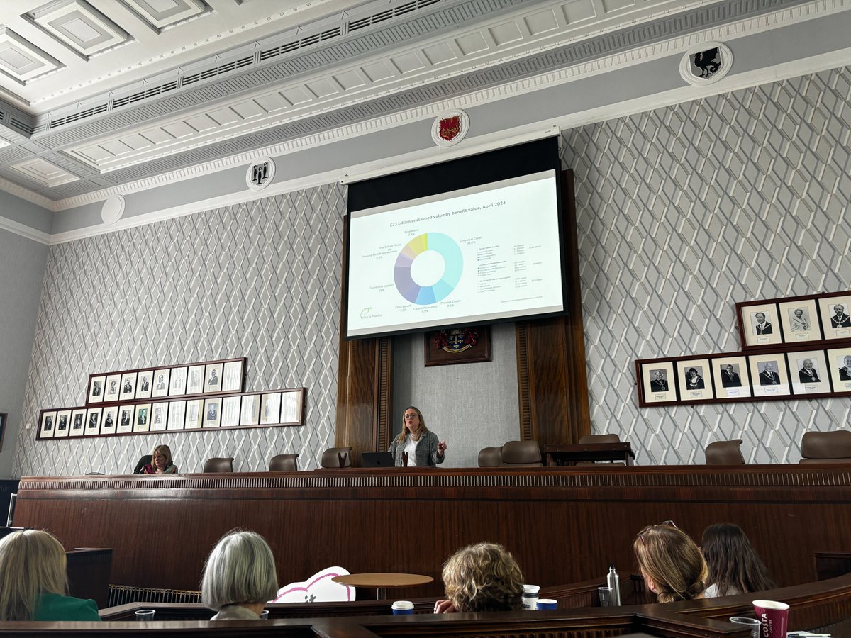 Rachael Walker, Director of Policy, presented to the @GMWRAGtweets in the impressive chambers at @SalfordCouncil today about working with #welfarerights and #localgov to bridge the £23 bn unclaimed support gap by using data proactively, plus the impact of income maximisation on