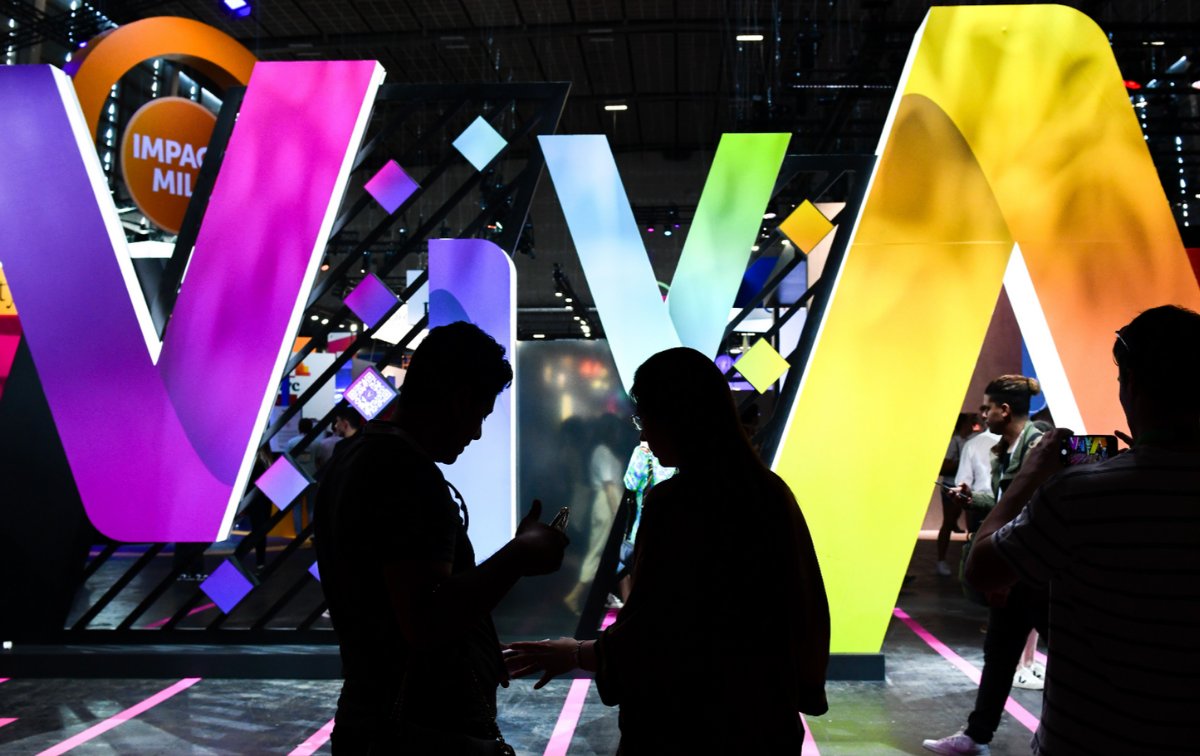 // 𝗩𝗜𝗩𝗔𝗧𝗘𝗖𝗛 // 8e édition du <a href="/VivaTech/">VivaTech</a> - 22/25 mai 🔥

➕ lafrenchtech-limousin.com/news/viva-tech…

On se mobilise avec <a href="/LimMetropole/">Limoges Métropole</a> et une délégation de startups !

🔴 Algotech, e-Catch, GottaPhish - Pavillon <a href="/NvelleAquitaine/">Nouvelle-Aquitaine</a> et <a href="/FACIL_iti/">FACIL'iti</a> zone impact bridge
🔴 5 startups visiteurs ⤵️