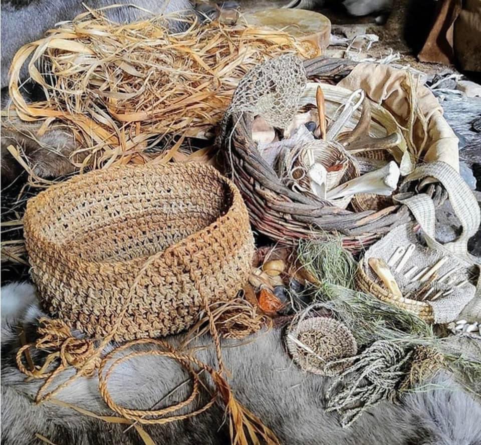 Berrycroft Hub (@berrycroft_hub) on Twitter photo Who is up for a wonderful weekend of complete immersion into the world of prehistoric textiles with archaeologist, heritage educator & professional hedge-botherer <a href="/sallypointer/">Sally Pointer</a>?
Join us for one or two of her workshops THIS WEEKEND 18th/19th May…
👉 berrycrofthub.com/store/c1/Featu… Who is up for a wonderful weekend of complete immersion into the world of prehistoric textiles with archaeologist, heritage educator & professional hedge-botherer <a href="/sallypointer/">Sally Pointer</a>?
Join us for one or two of her workshops THIS WEEKEND 18th/19th May…
👉 berrycrofthub.com/store/c1/Featu…