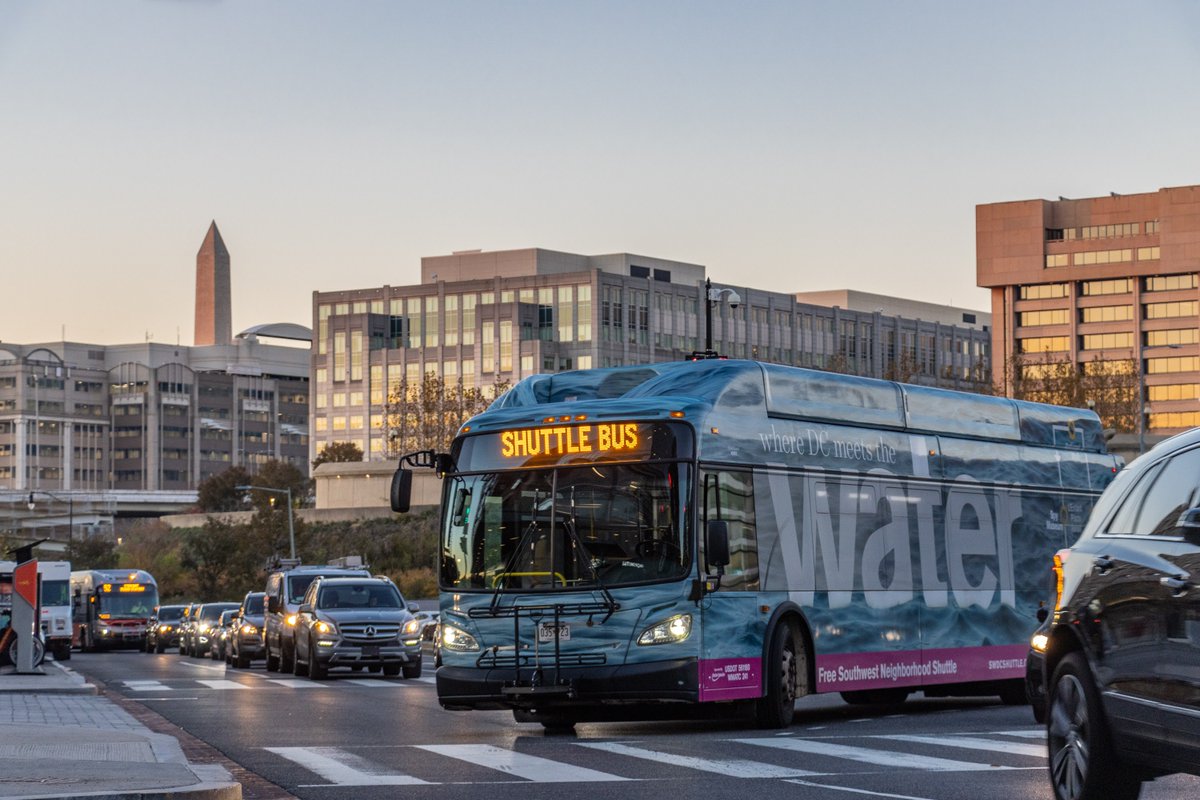 🚍 RUNNING OF THE CHIHUAHUAS 5/19 TRANSPORTATION PLANNING 🚍 Instead of driving, ride the Metro to Waterfront Station and walk 5 minutes to The Wharf, or ride to L’Enfant Plaza and connect to The Wharf on the free SW Shuttle. 🚲 Details: wharfdc.com/getting-here/c…