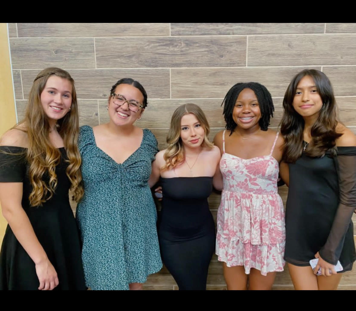 Student Council inauguaration was held Wednesday night and these 5 were formally given their positions for next year! Congrats to AJ, Calah, Kaitlyn, Adonri, and Abby. We're proud of you! #FMG @LEISD @LEISDAthletics @LittleElmHS @stuco_lehs @STUCOLEHS