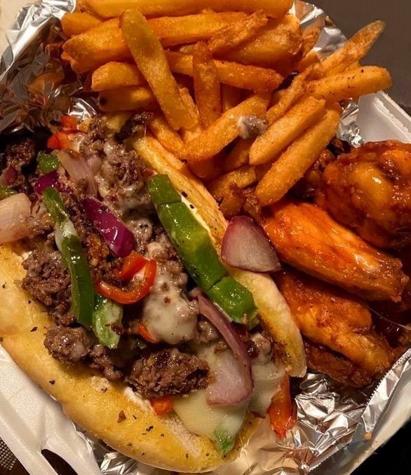 Philly Cheese 🧀 Steak Sub 🔥 Wings and Fries 🍟  homecookingvsfastfood.com 
#homecooking #homecookingvsfastfood #food #fastfood #foodie #yum #myfood #foodpics
