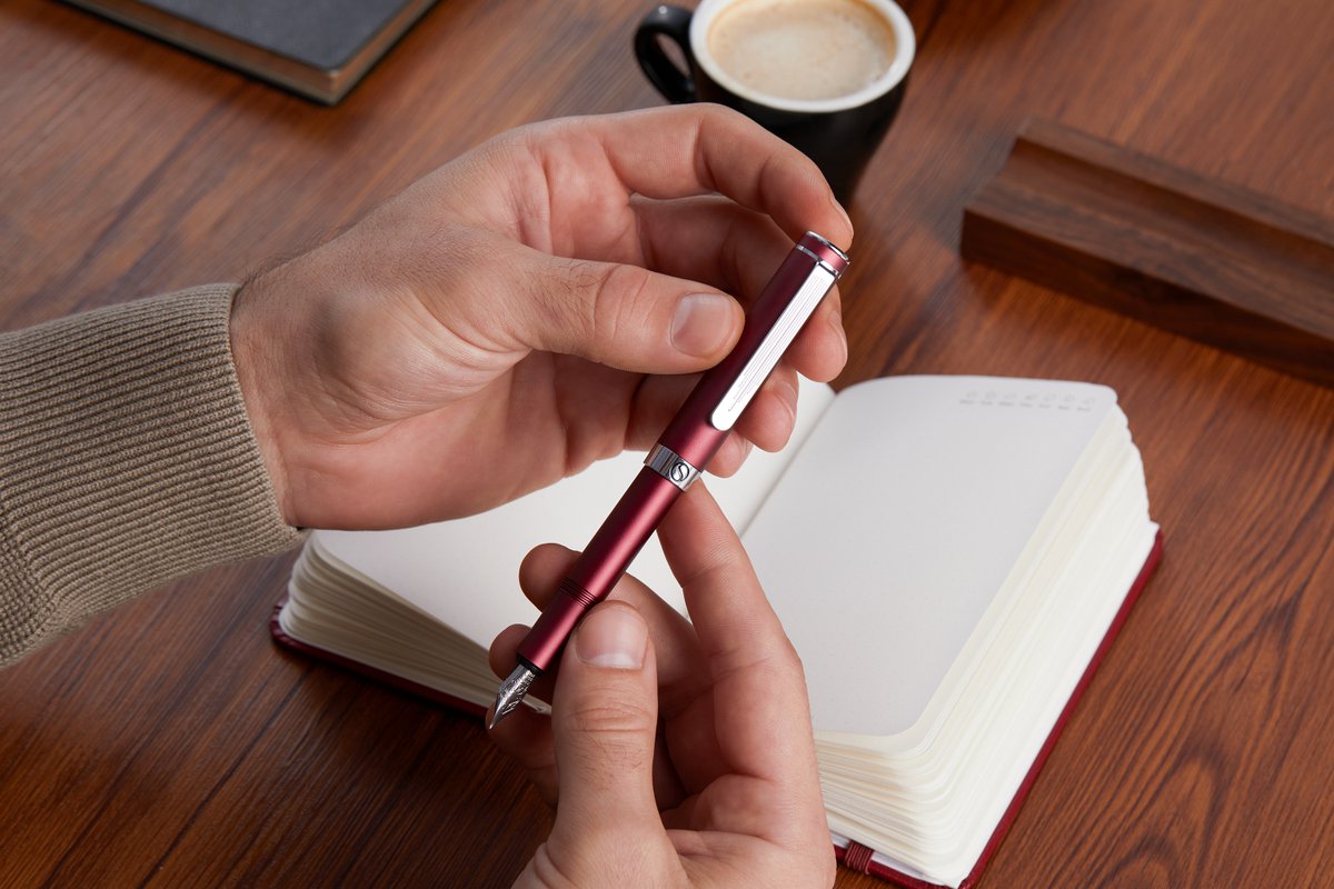 scriveiner's tweet photo. Today’s spotlight item: EDC Burgundy Red
​​​​​​​​
Whether you're headed to a business meeting or just want to be more productive, your Scriveiner pen will help you make that happen.🖊️

#fountainpen #edccommunity #edc #fountainpennetwork #fountainpencommunity #edcpen https://t.co/MB4X9bAhf2