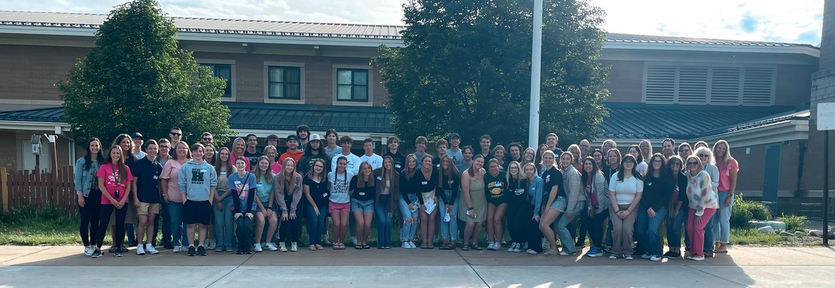 Alumni Breakfast! So proud of our Hutchings seniors! 💚💛 <a href="/HowellMISchools/">Howell Schools</a>