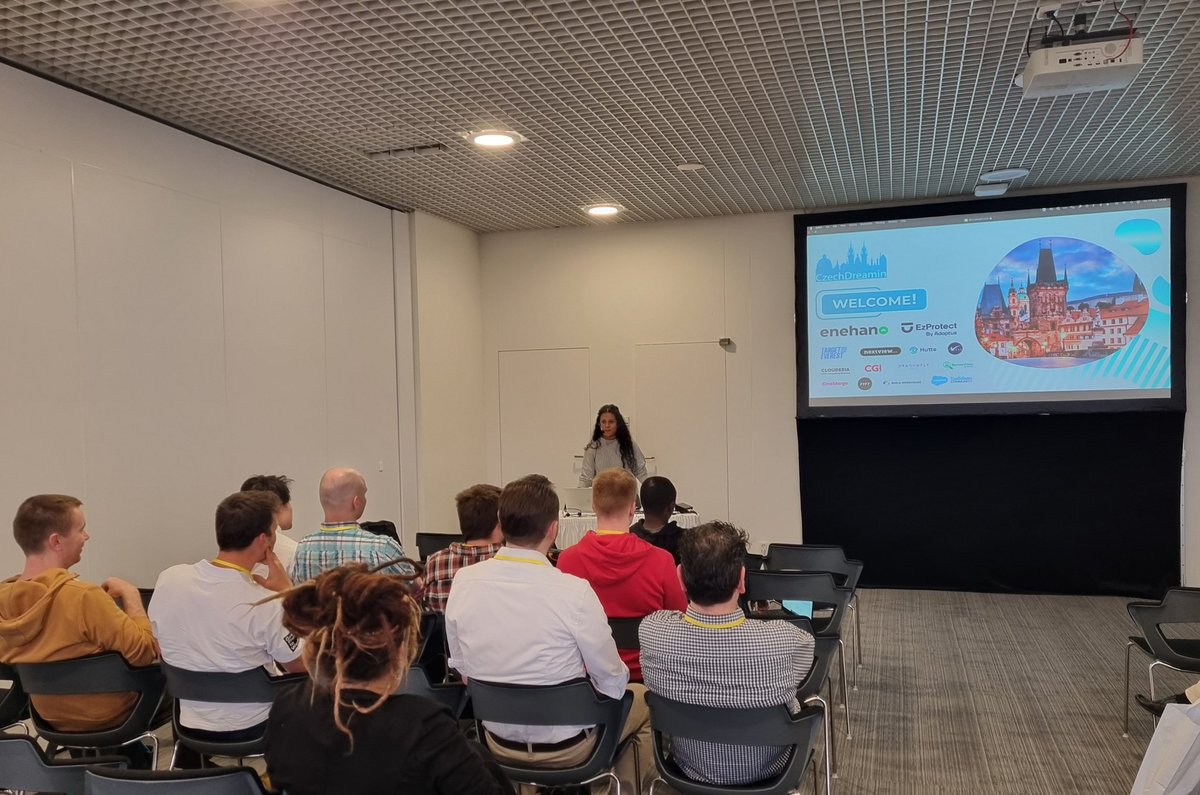 Nearing the end of a content-packed day at #CZ24 with a presentation from @sawantakshata02 on how to build integrations with #MuleSoft, External Services and #Einstein Copilot.