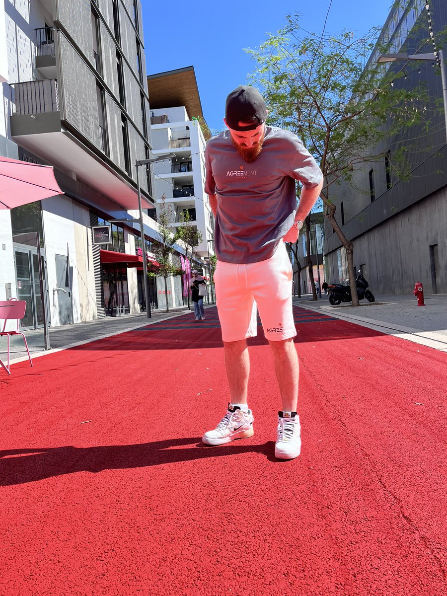 iTECKTV's tweet photo. @G_AgreementOff marque Française Eco-Responsable, T-Shirt 100% coton Oversize, Short 85% coton, 15% polyester. Confort, moderne et sobre 👌 https://t.co/ioHRKLXi4q