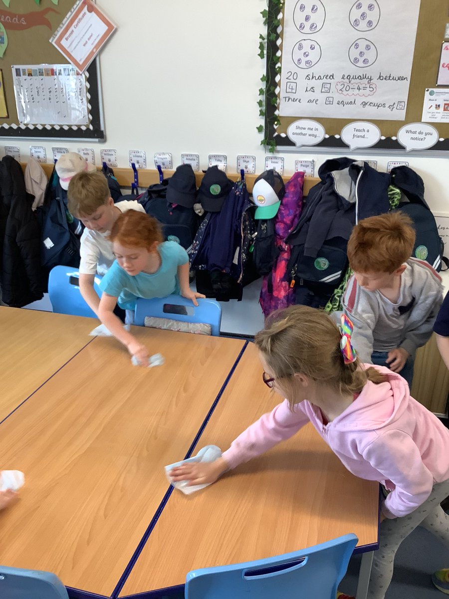 Year 1 have loved learning about Judaism this half-term and spent their final lesson celebrating Shabbat with their very own kiddish cups, delicious challah bread and some grape juice! They worked together to clean and lay the tables before sitting down to relax!