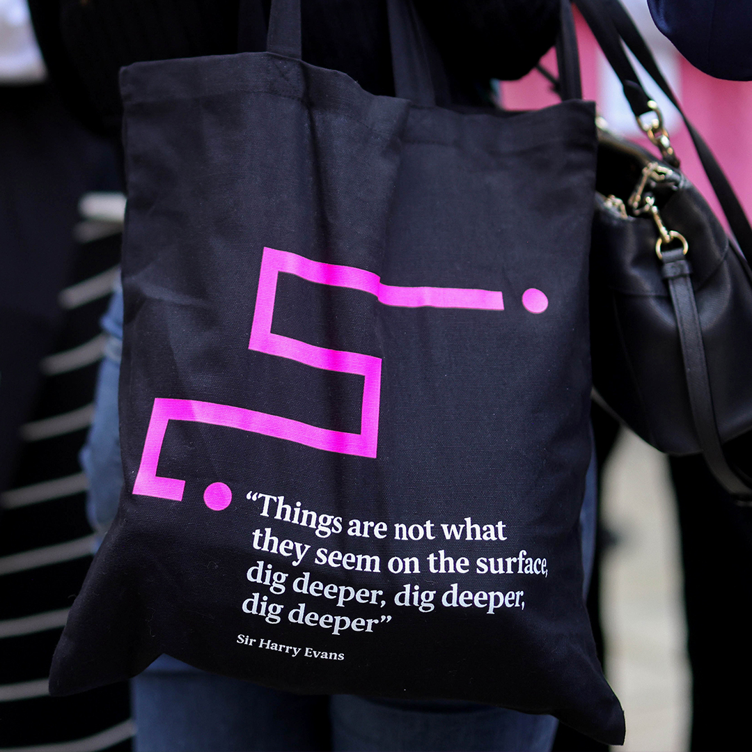 DesignbyST's tweet image. Great to see our branding for Truth Tellers @sirharrysummit in situ @RIBA this week. Watch all the panels from the day, featuring the likes of @krishgm @maitlis @lewis_goodall here: sirharrysummit.org/watch/. Proud to be part of a brilliant team led by the inimitable @TinaBrownLM