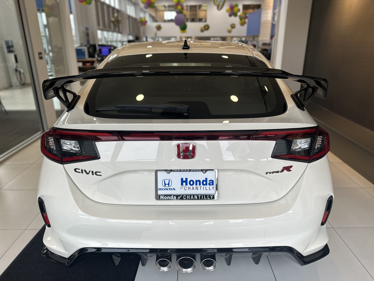 Get behind the wheel of the 2024 Civic Type R and feel the rush of excitement! 🤩🔥

Shop now: bit.ly/4clEBuz

#ilovepohanka #hondaofchantilly #chantillyva #civictyper #upgrade