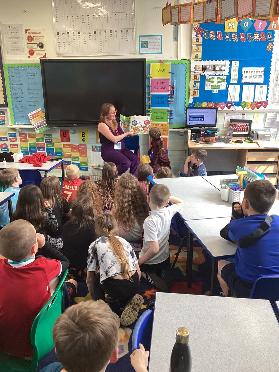 Class 4 have been enjoying our ‘Break the rules day’ and look fabulous. They have also had a visit from one of their grown ups who read ‘Superworm’ to them as part of our secret reader. Well done and thank you <a href="/KnypersleyFirst/">Knypersley First School</a> #knypersleylovesbooks