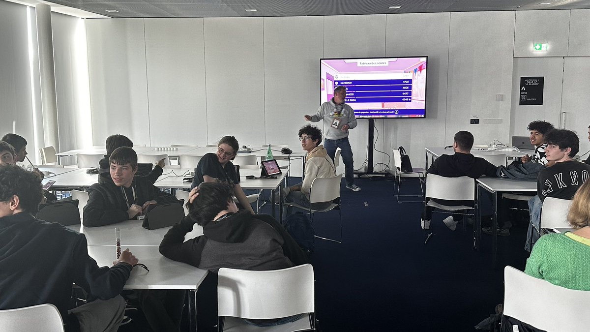 Campus des métiers et des Qualifications - Lannion (@cmqlannion) on Twitter photo #BreizhCTF2024 : C’est parti pour la 2eme animation en cybersecurité de la journée : 80 élèves de plusieurs lycées Rennais participent à leur tour au parcours cyber / cyber harcèlement animé par Gaël. #BreizhCTF2024 : C’est parti pour la 2eme animation en cybersecurité de la journée : 80 élèves de plusieurs lycées Rennais participent à leur tour au parcours cyber / cyber harcèlement animé par Gaël.