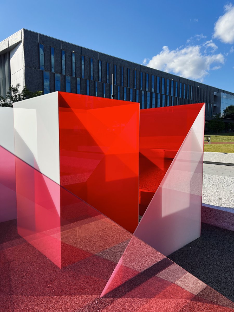 A new work of art anchors one end of the Oval on Centennial Campus. 🔴⚪️ The installation, titled “Reds and Whites” after the Wolfpack’s favorite colorway, includes a series of human-scale red and white glass designed by world-renowned artist Larry Bell. ncst.at/pqv550RJVqM
