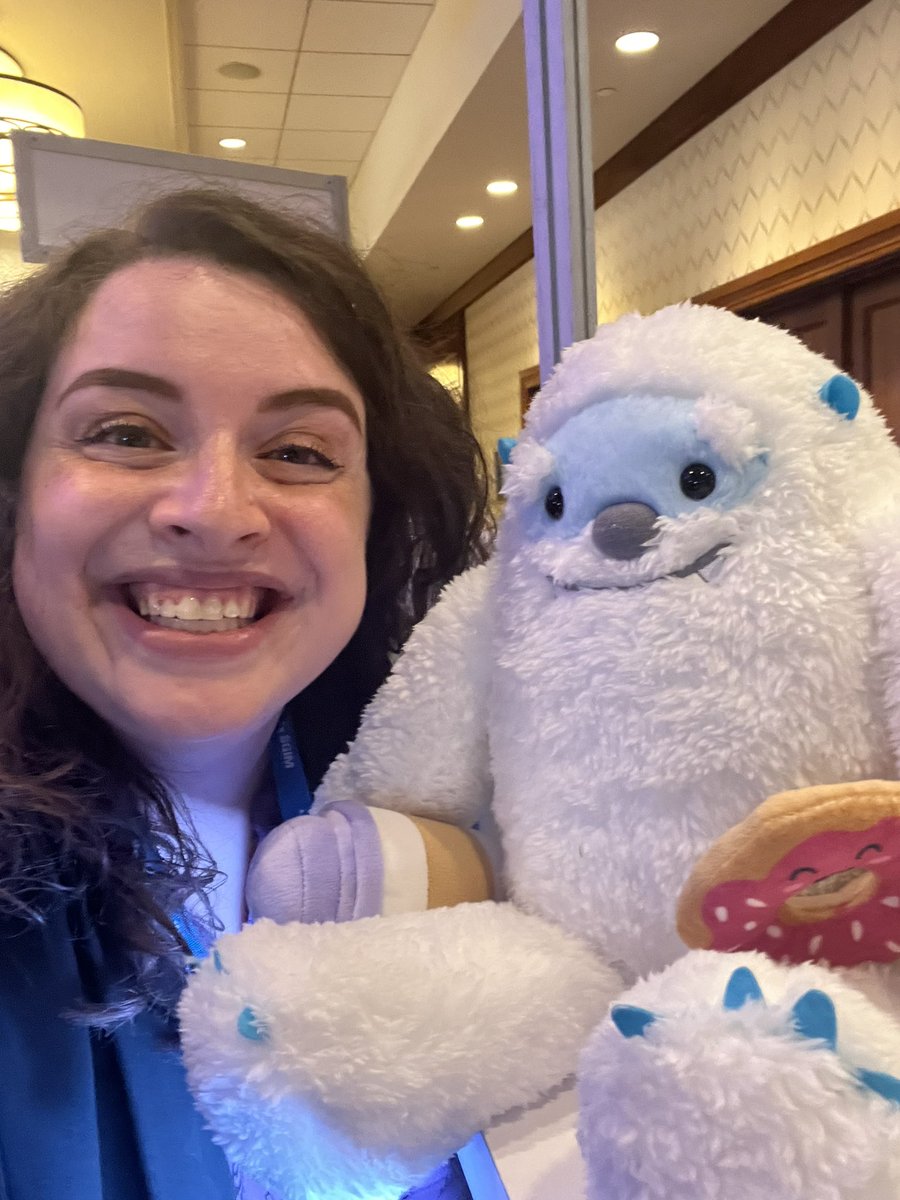 Spending breaks between high impact sessions with friends, including but not limited to my yeti friend 😂 #SGIMSpotTheYeti #SGIM24