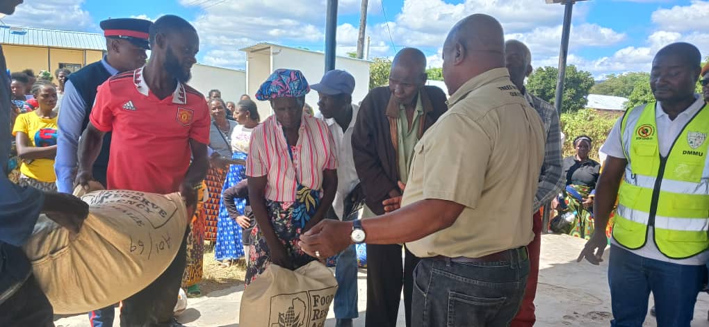RELIEF DISTRIBUTION IN FULL SWING In the ongoing drought response, government through the DMMU is implementing a robust relief food distribution with the exercise being flagged off this week in Lusaka, Eastern, Central, Copperbelt, Western, and Southern Provinces.