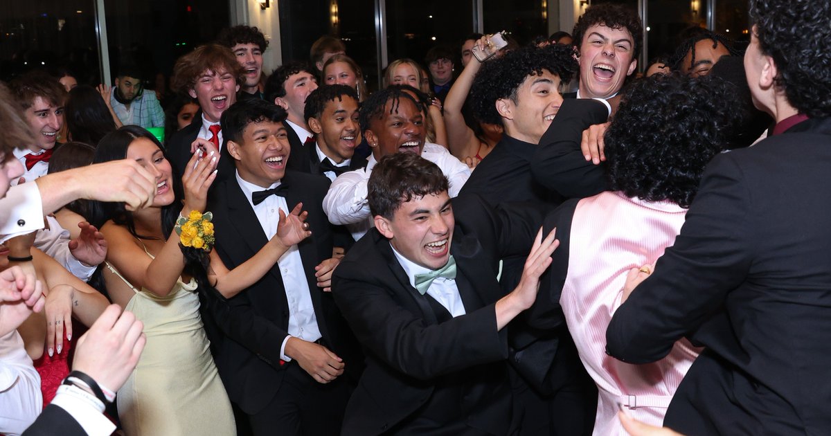 Senior Prom...a great way to celebrate the bonds the Class of 2024 have formed over the years!