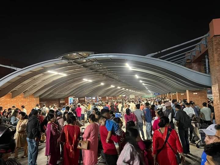 Radhika8442411's tweet photo. रहर त होईन ।। 🥺😢
#NepaliMan https://t.co/9anjBAMpyK