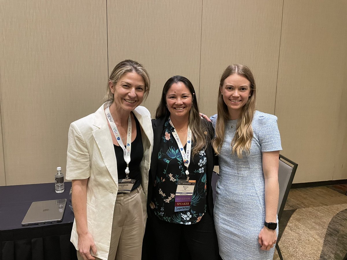 So proud of @ReaganACollins for presenting her incredible work on mental illness among academic surgeons at our breakshop yesterday — can’t wait to watch your career take flight in surgery resident and beyond! #apsa2024