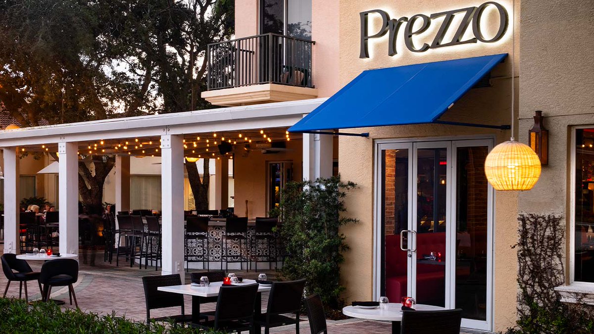 Prezzo restaurants in Palm Beach County just unveiled their new summer small plates and menu additions. 🍽️

#PrezzoPalmBeach #SummerMenu #FoodieAlert #PalmBeachEats #NewMenu #SummerDining #SmallPlates #FoodLovers #RestaurantNews #DeliciousEats

lmgfl.com/prezzo-restaur…