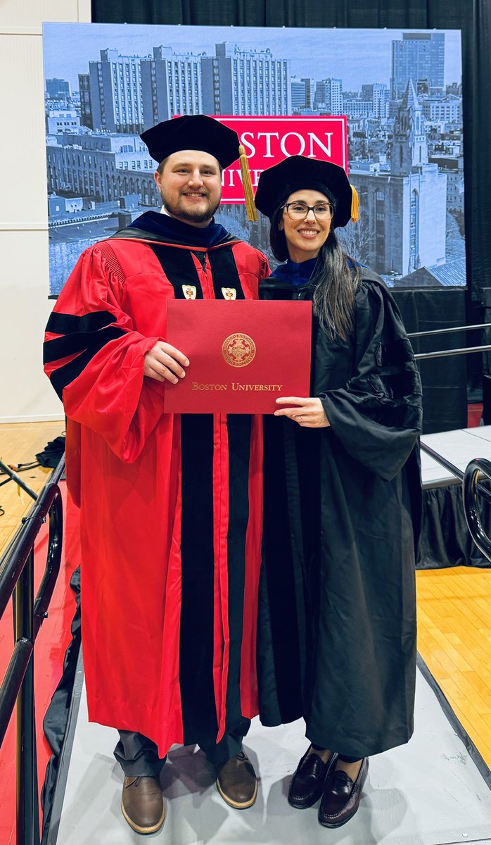 I couldn’t be prouder of my former PhD student, Dr. Max McCandless, who received the Outstanding PhD Dissertation Award! 🥇 
@BU_Tweets @BUCollegeofENG @BuMechE 

#proudPI #proudtobu #robot #robotsofinstagram #softrobotics #surgicalrobotics