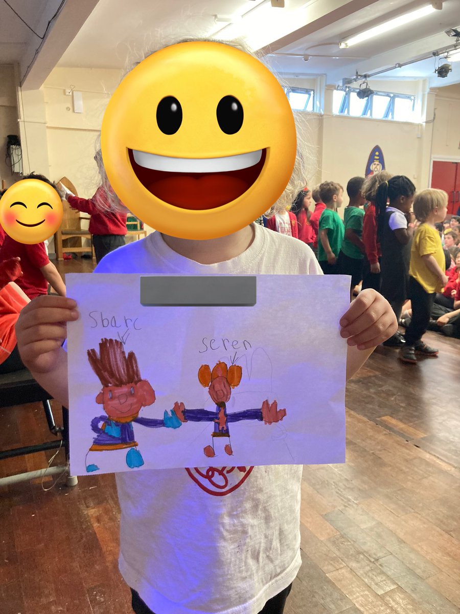 Fantastic picture of Seren and Sbarc. Da iawn ti. 🤩<a href="/llandaffcity/">Llandaff City (inactive account)</a> #DiwrnodSerenaSbarcDay <a href="/SerenaSbarc/">Seren A Sbarc - Siarter iaith</a> <a href="/CymraegCampus/">Cymraeg Campus</a> @CSC_Cymraeg