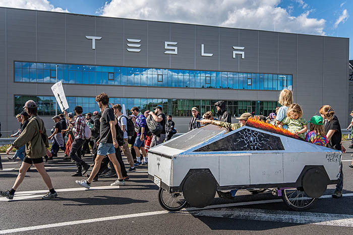 Umbruch Bildarchiv tweet media