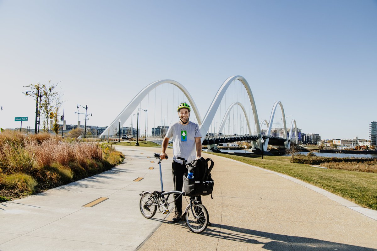 Raise your hand if you spent #BikeToWorkDay on the East Coast Greenway! 🙋

With more @GreenwaysforAll, every day could be Bike to Work Day for millions of Americans.