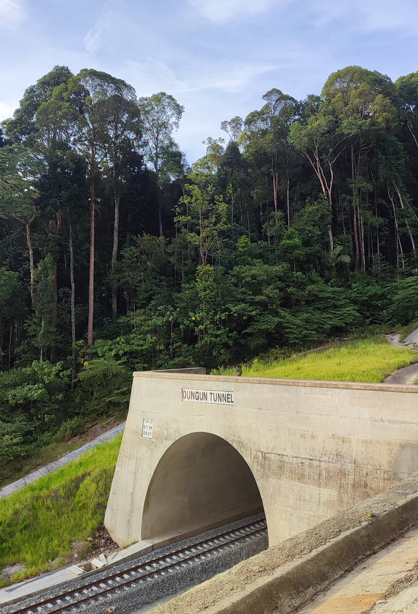 Terowong ECRL di Bukit Bauk, Dungun.