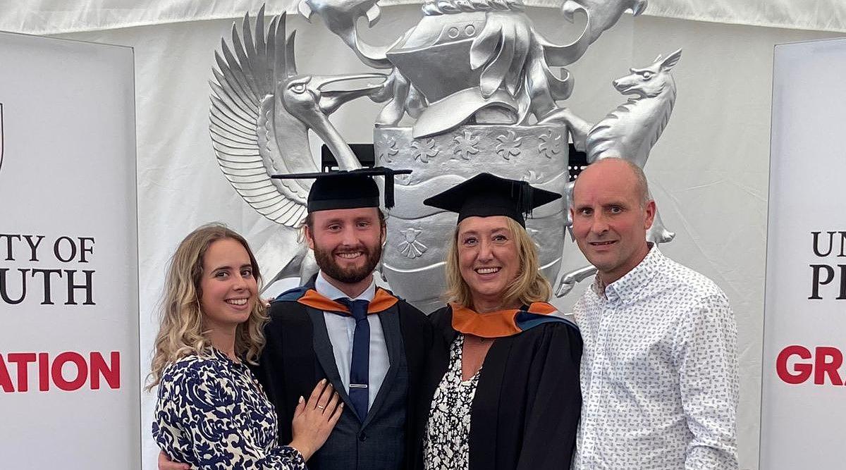 Meet the mother and son nursing duo who graduated on the same day 🧑‍🎓🎓plymouth.ac.uk/news/meet-the-…