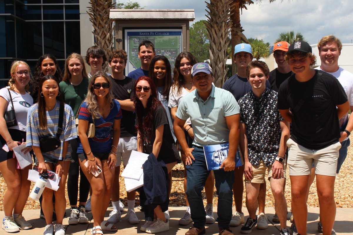 Proud of the partnership we share with @SantaFeCollege as we open the door for students to earn @UF degrees in construction management, sustainability and the built environment and interior design. #OneDCP STORY⤵️ news.sfcollege.edu/2024/05/16/uf-…