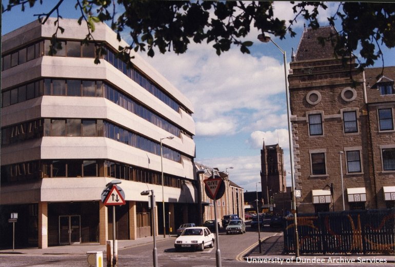 Dickson Park #photograph from the 1990s taken in Ward Road looking down North Lindsay Street towards the Auld Steeple #Archives #Dundee #DundeeUniCulture