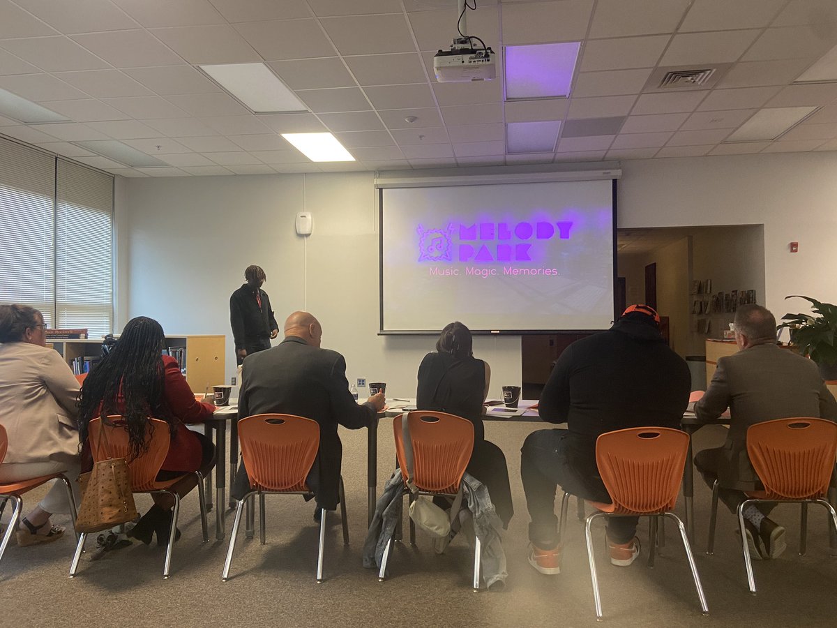 Kristin Wingfeld tweet media