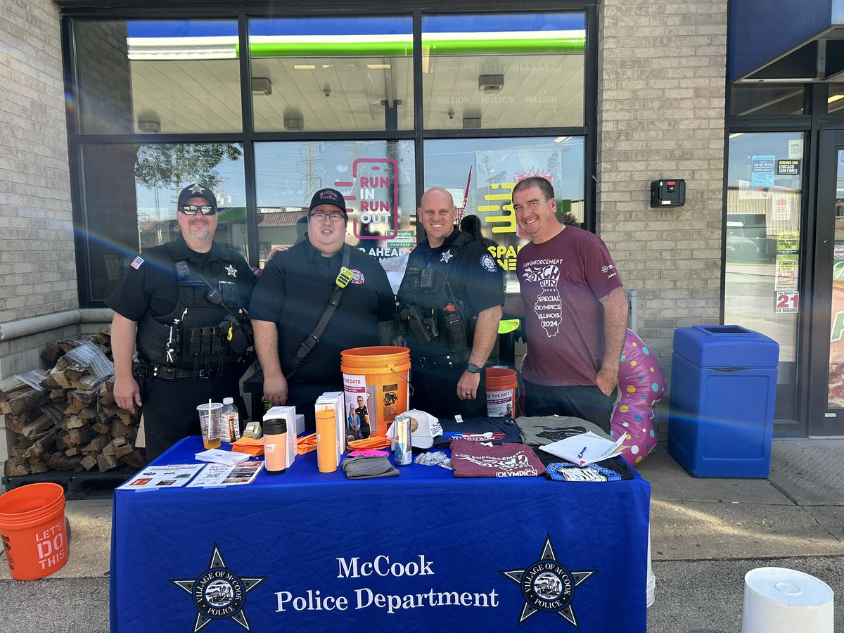 Thank you @McCookPolice_IL for participating in #CopOnARooftop today! 🧡☕️