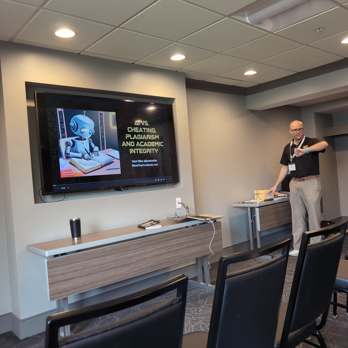 DrThomasHo's tweet photo. NEVER miss an opportunity to see what @jmattmiller has to say... especially about #AIeducation at #INCTO https://t.co/b5lmcmh5Zi