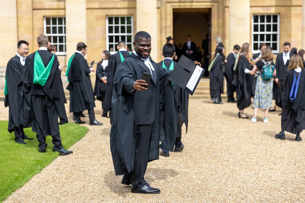 🎉 Congratulations to all of our students graduating today 🎓

#CambridgeGraduation #JustGraduated #UniversityOfCambridge