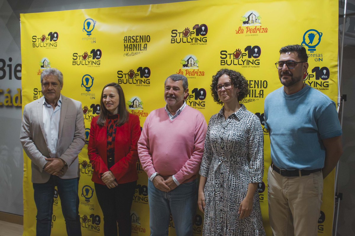 🏳️‍🌈Ponencia “Protegiendo la diversidad: claves para la prevención y abordaje de la violencia LGTBfóbica en la infancia y la adolescencia” de Laura Pascual Velázquez, con @Cadiz_Fundacion #DíaContraLaLGTBIfobia #17M