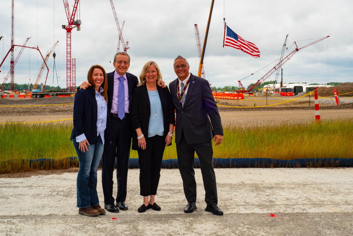 Construction is well underway in the Silicon Heartland! Over the past year, 4 million+ cubic yards of earth have been moved, equating to about 248,000 dump truck loads. The teams have also installed 10 miles of underground utilities and 32 miles of conduit. Upon completion,