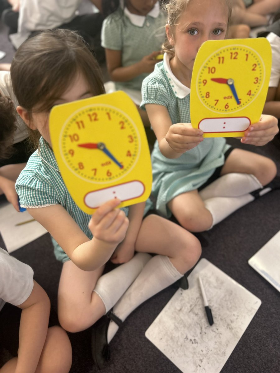 Y2 have been telling the time in 5 minute intervals today. We used clocks to show the different times, looking at to and past the hour. #MPPAmaths #WeAreLEO @LEO_maths had