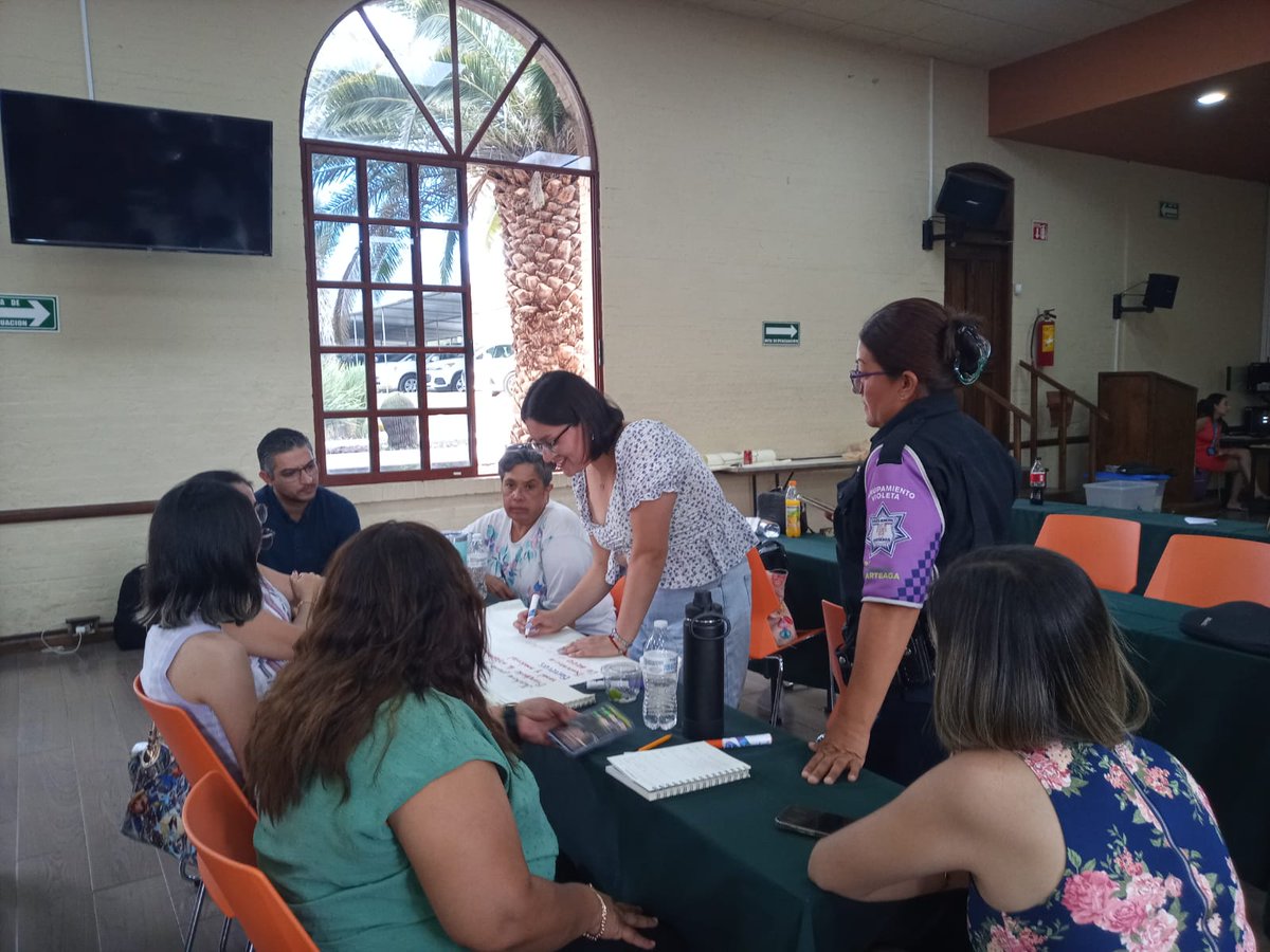 Personal de la Secretaría de las Mujeres, en coordinación con ACNUR, realizan taller de prevención y respuesta a la violencia de género desde un enfoque comunitario, dirigido a toda la administración estatal y unidades de género.